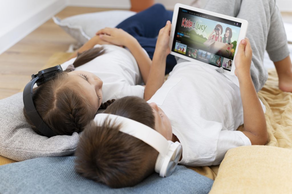 Edukasi Digital dan Keamanan Online: Panduan untuk Bunda